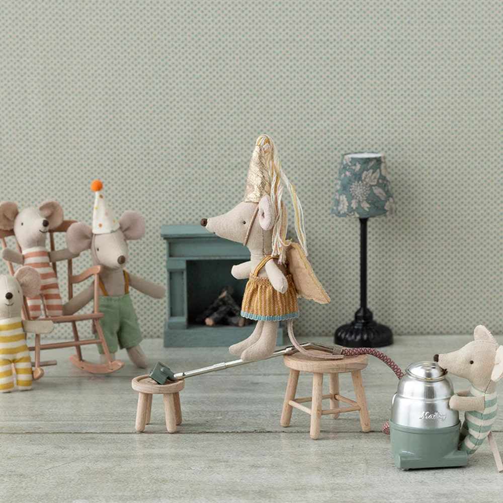 Maileg Feeën Kleding in Koffer - Kleine Zus Muis Maileg