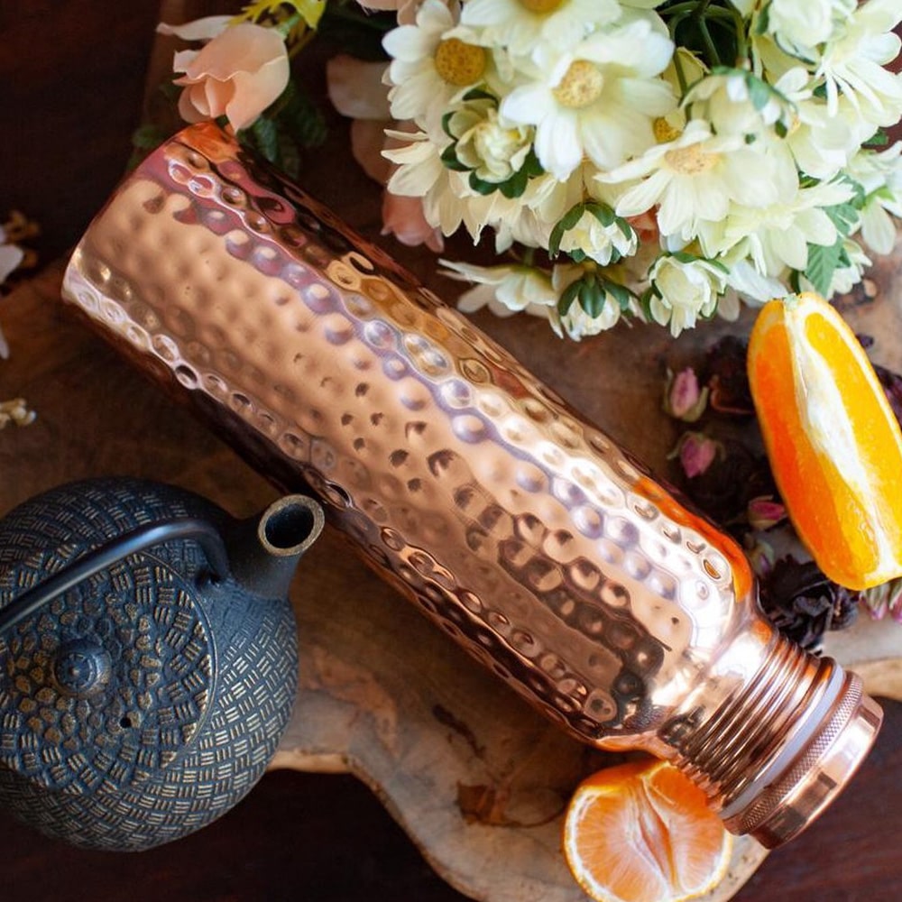 Puur Koperen Waterfles Gehamerd 800ml Ayurveda