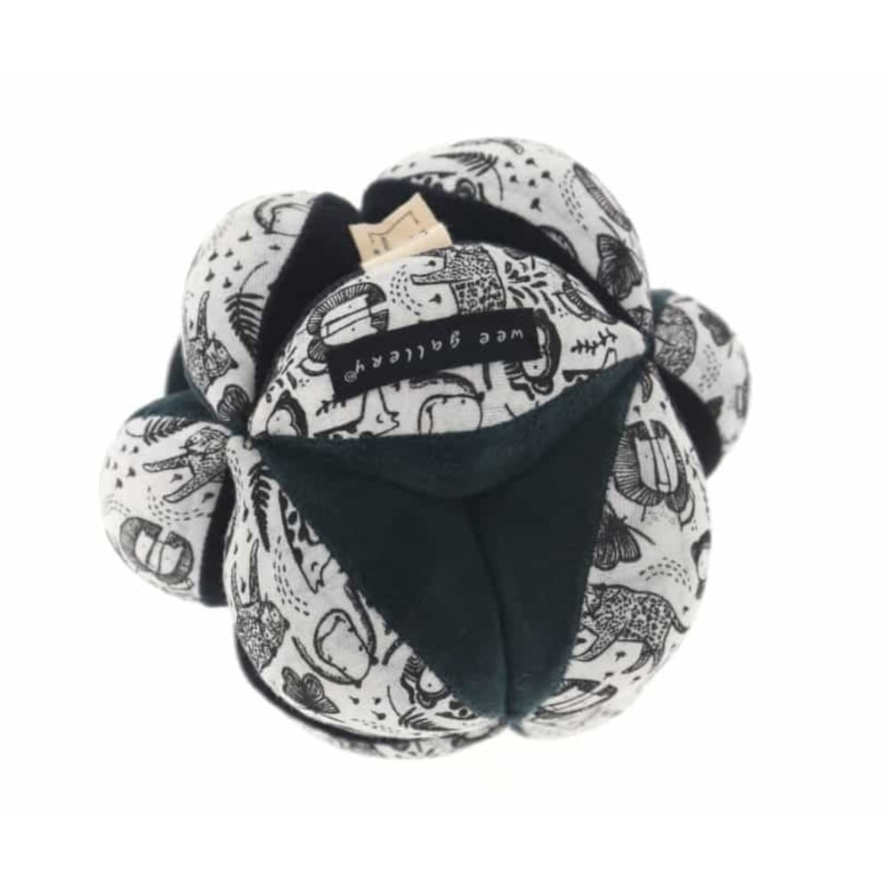 Wee Gallery Organic Sensory Clutch Ball - Wildlife1-min
