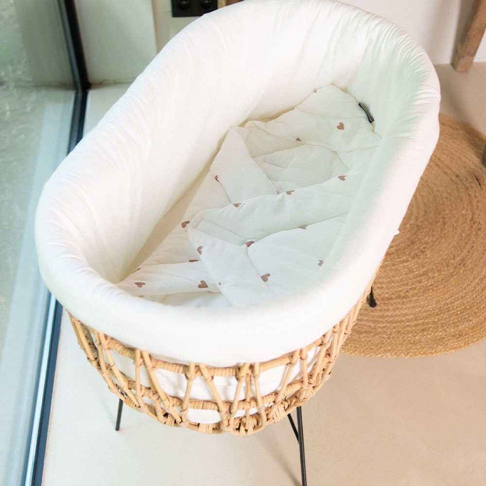 childhome-rotan-wieg-met-metalen-onderstel-9-min