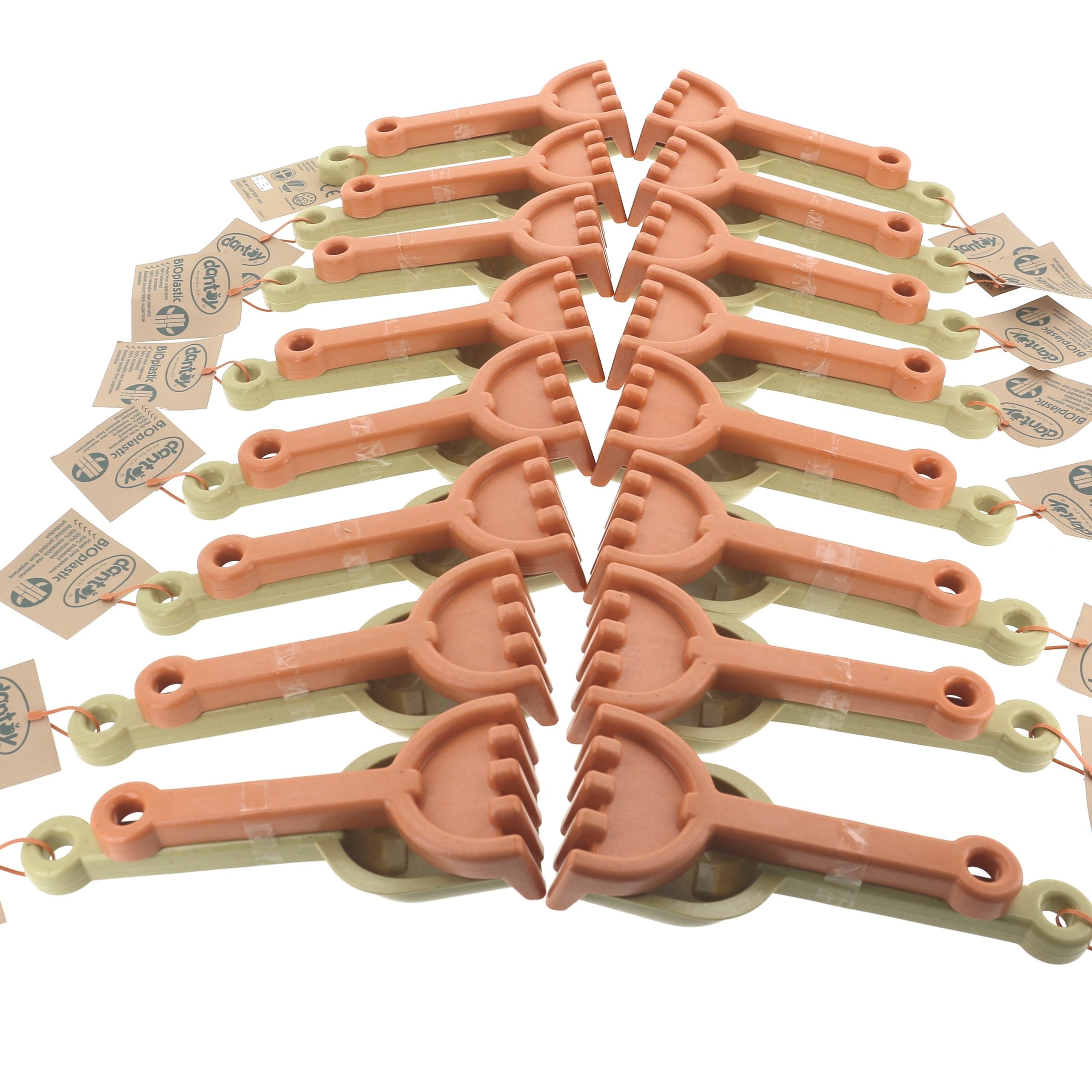 dantoy-bioplastic-grote-donkerblauwe-zandset-hark-schep-1