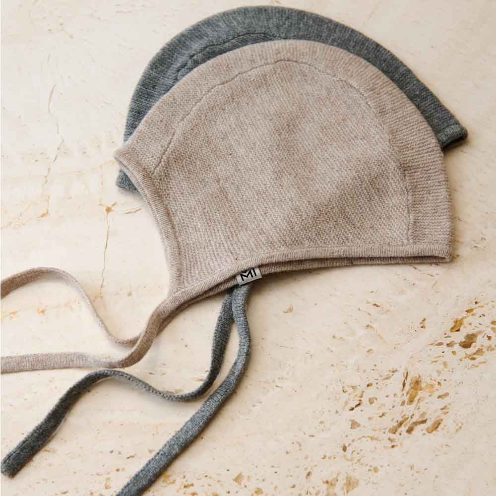 liewood-strikmutsje-pointelle-adelis-sand-3-min