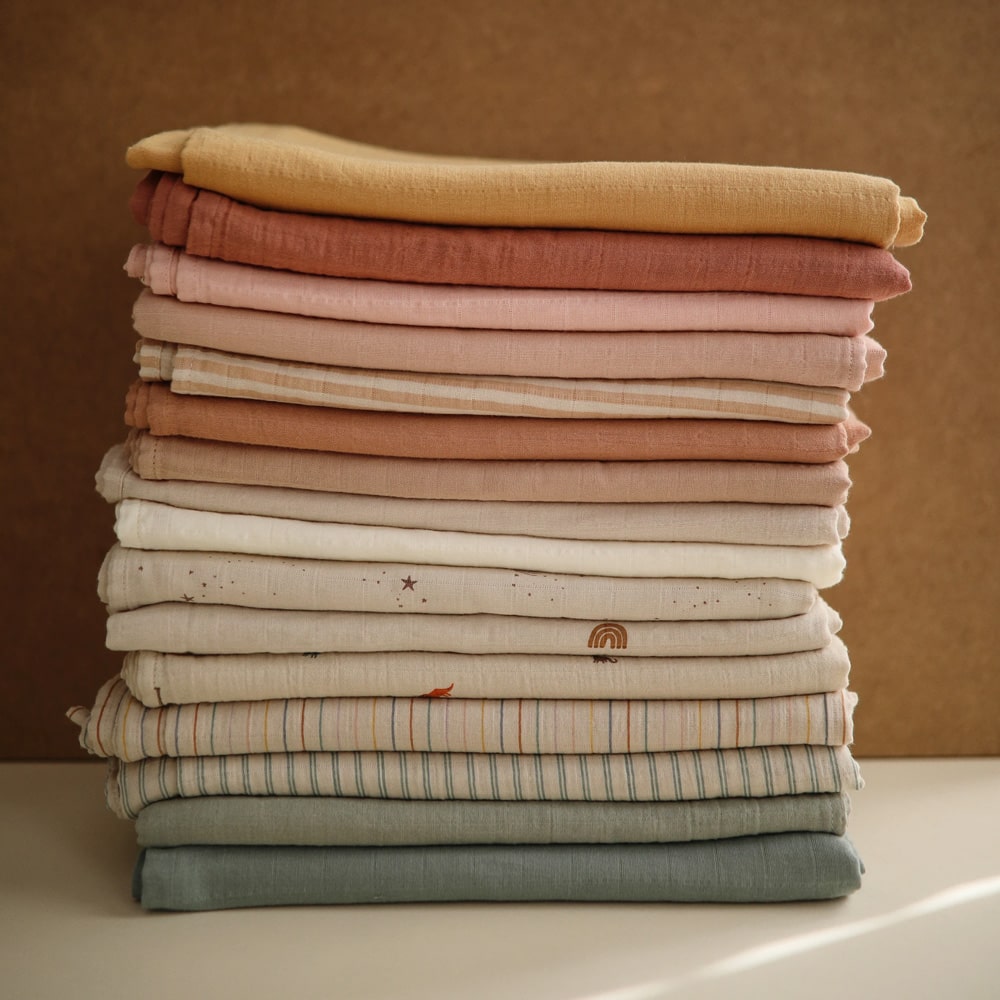 mushie-inbakerdoek-organic-cotton-120x120cm-fog-4-min