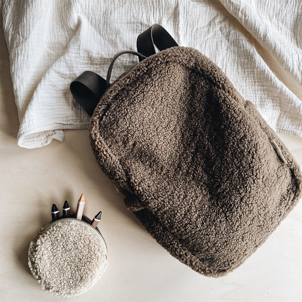 studio-noos-chunky-rugtasje-bruin-2-min