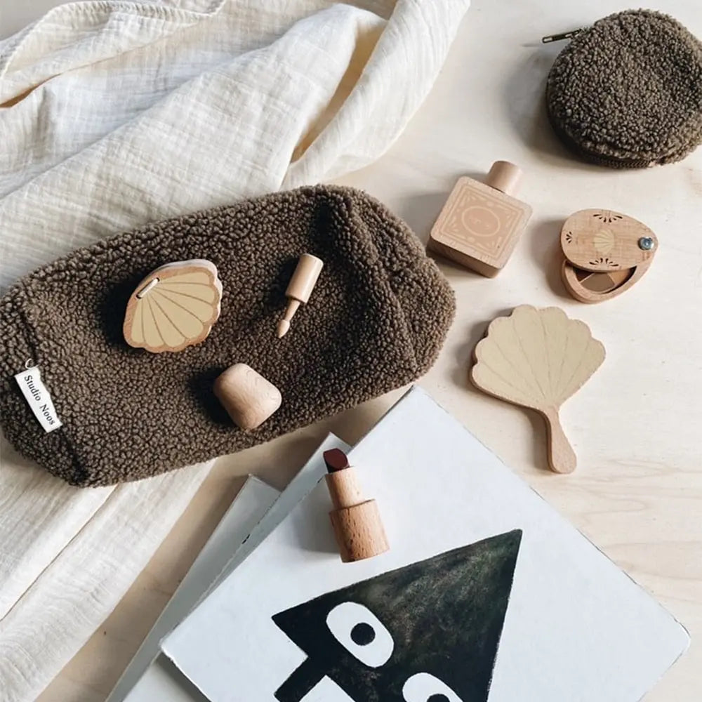 studio-noos-etui-teddy-bruin-4-min