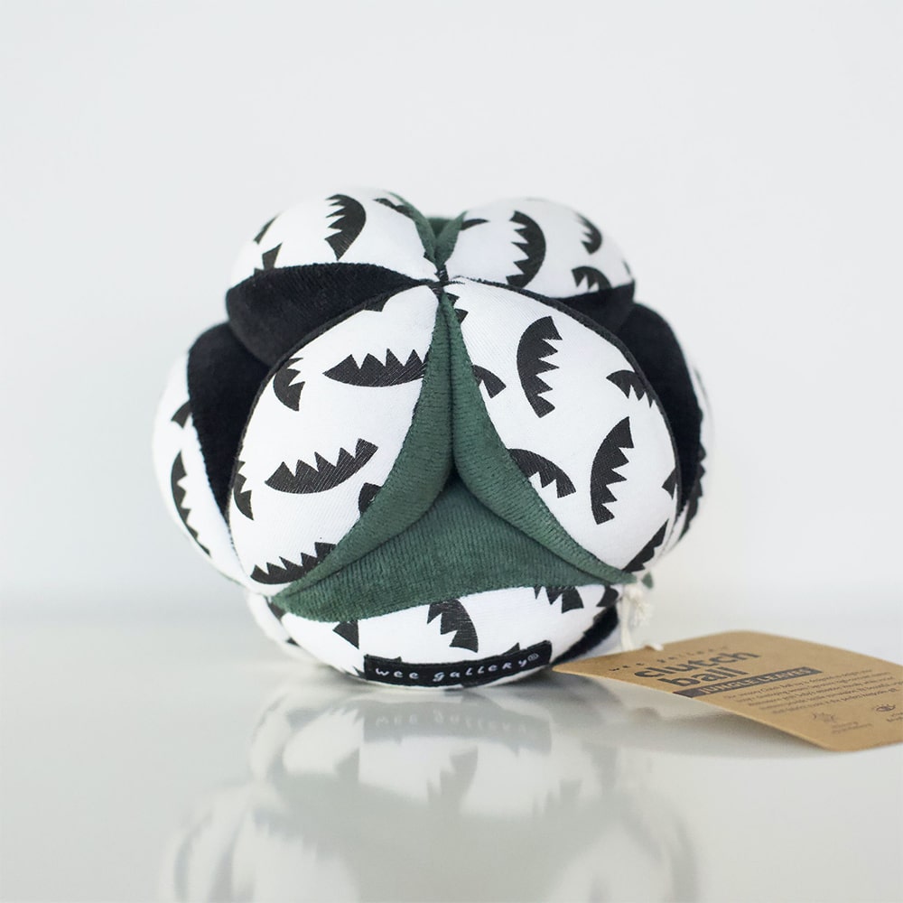 wee-gallery-organic-sensory-clutch-ball-jungle-leaves-2-min