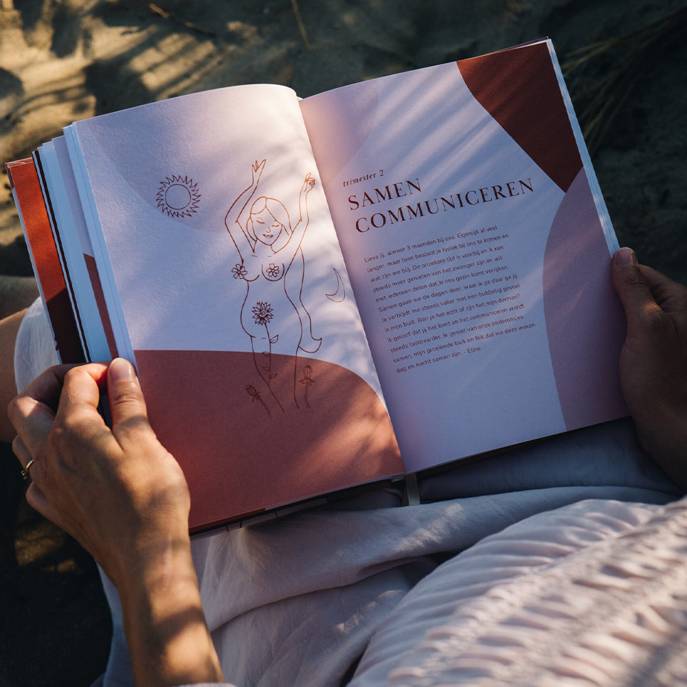 Zwangerschaps- en Kraamdagboek met wijsheden vanuit de Ayurveda Bibliotheek