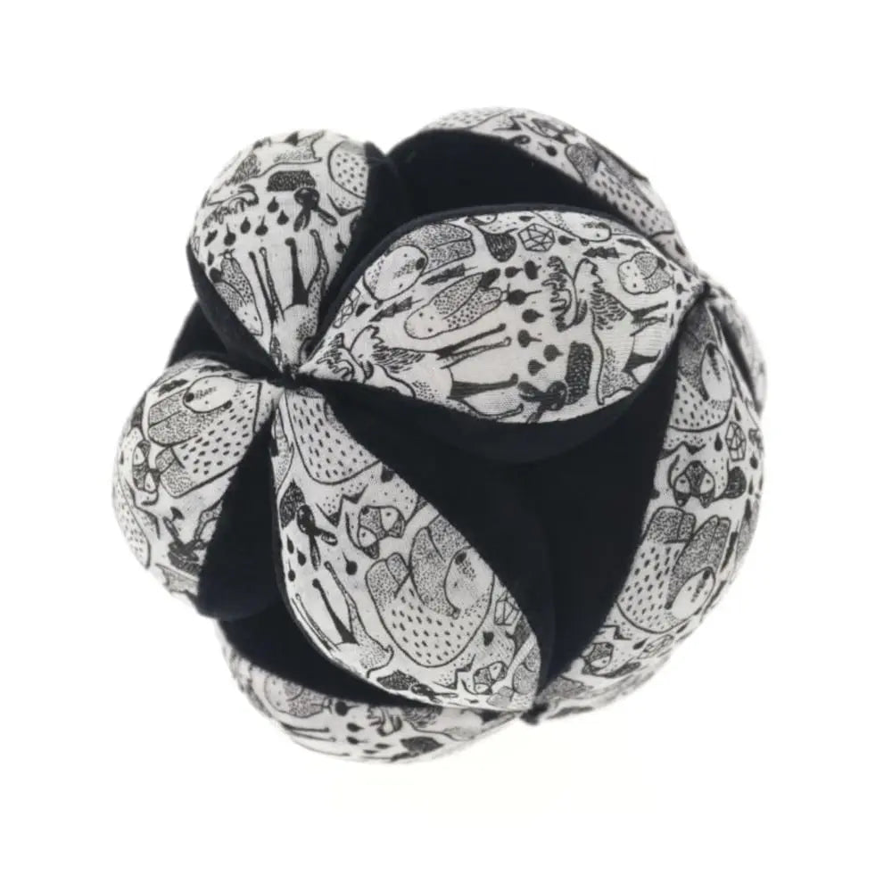 Wee Gallery Organic Sensory Clutch Ball - Nordic-min