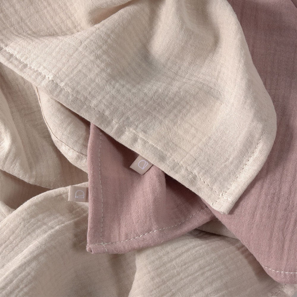 kave-home-wikkeldekens-roze-2-min