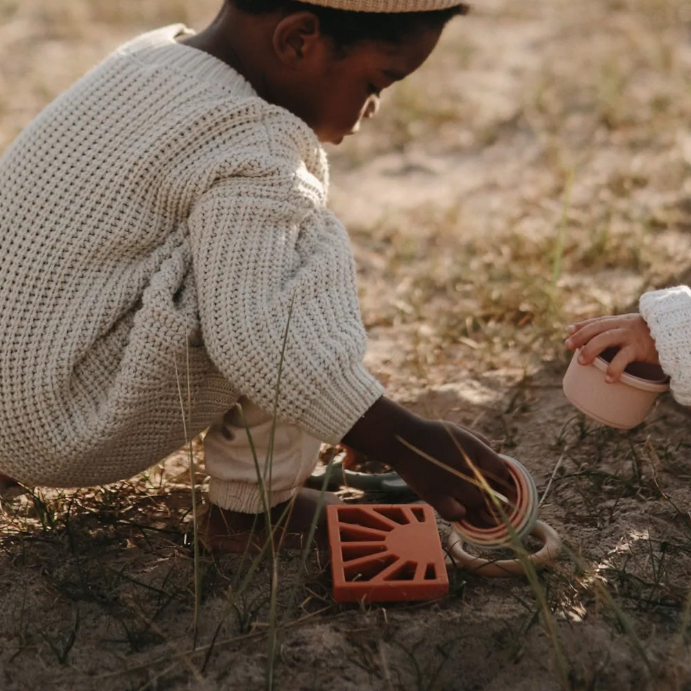 mushie-bijtring-zon-clay-1