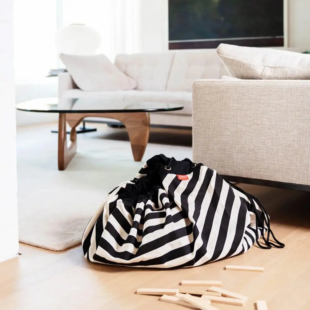 play-and-go-opbergzak-speelmat-strepen-zwart-2-min