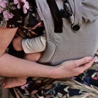 pure-baby-love-draagzak-click-en-go-dark-grey-min