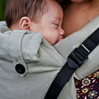 pure-baby-love-draagzak-click-en-go-olive-min