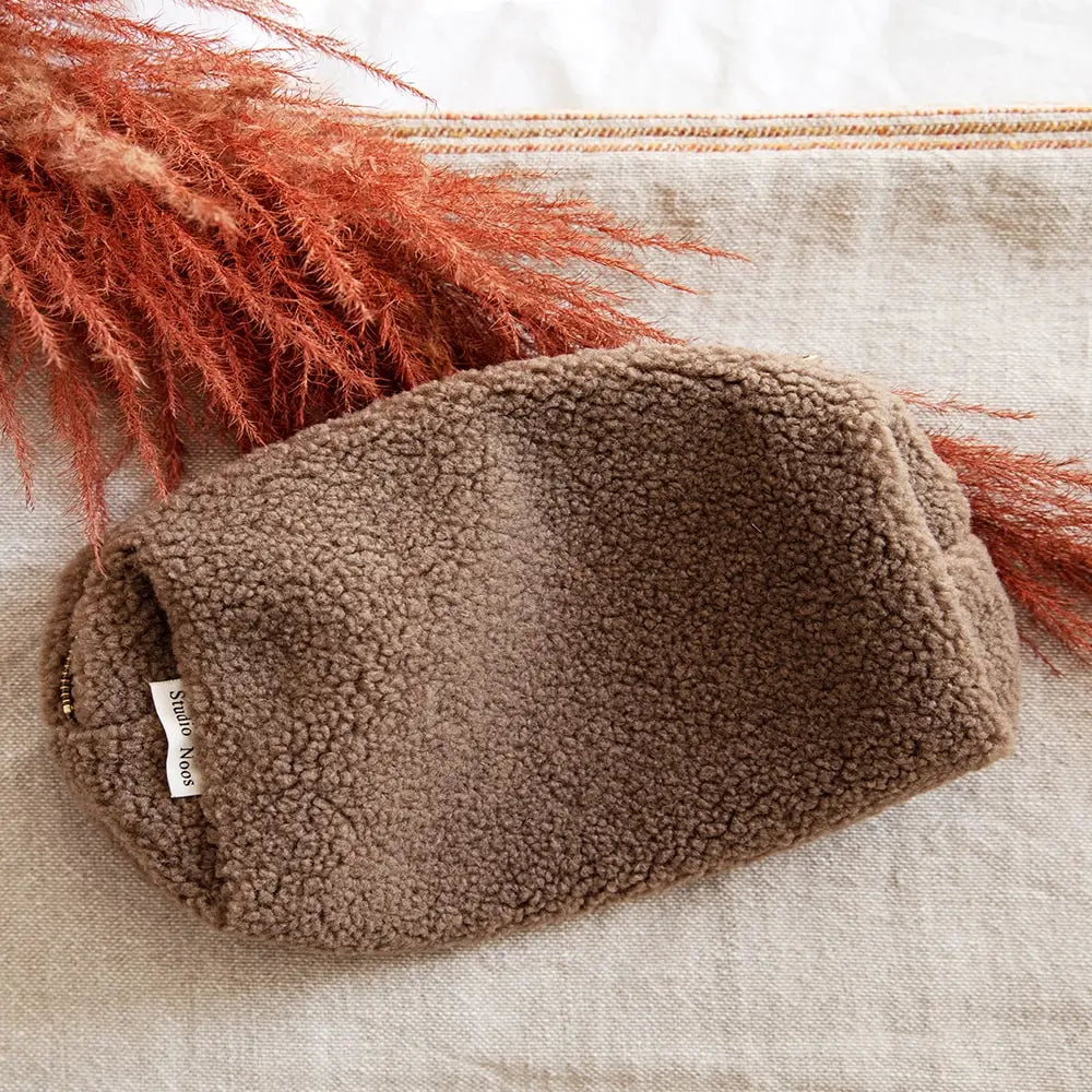 studio-noos-etui-teddy-bruin-2-min