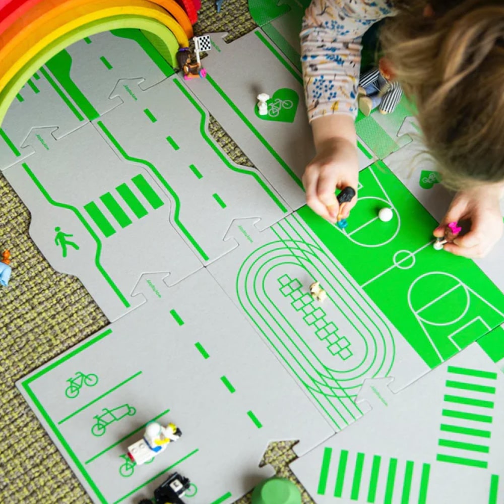 way-to-play-down-town-green-city-4-min